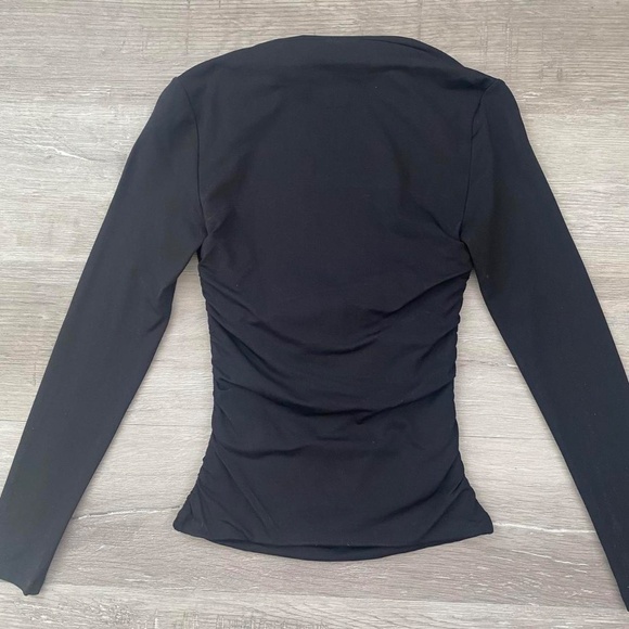 Aritzia Black Contour Flourish Long Sleeve Top - Picture 3 of 4
